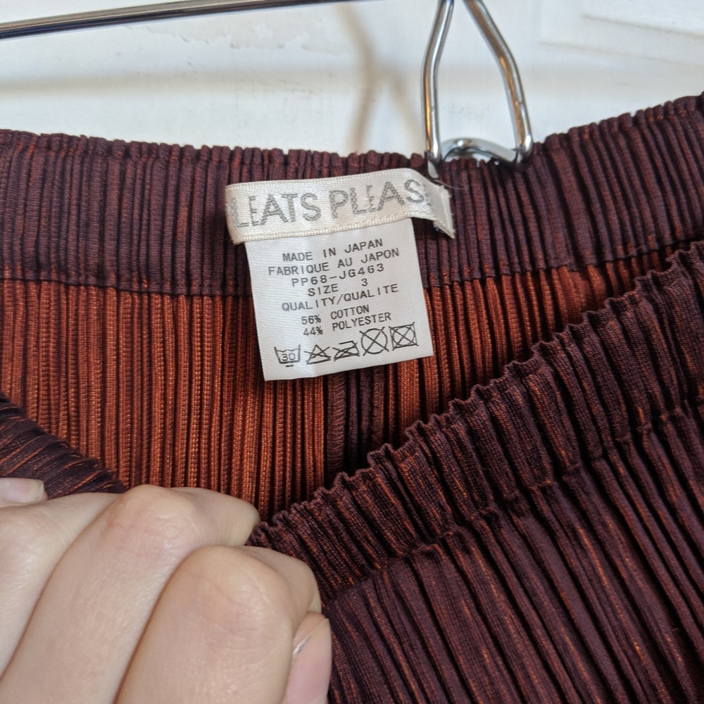 Pleats Please! Over-knee skirt - Picture 4 of 5